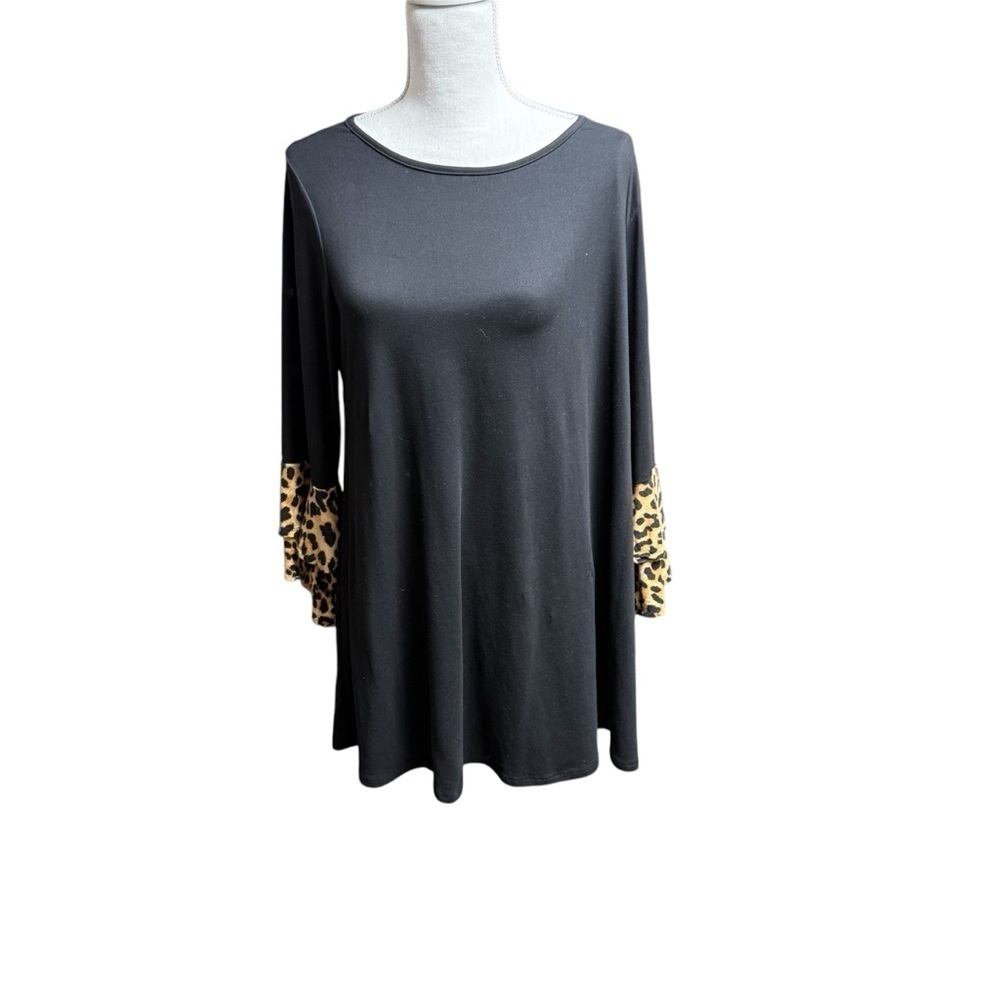 Beeson River dress with Leopard Print Sleeves maybe a medium? No size tag